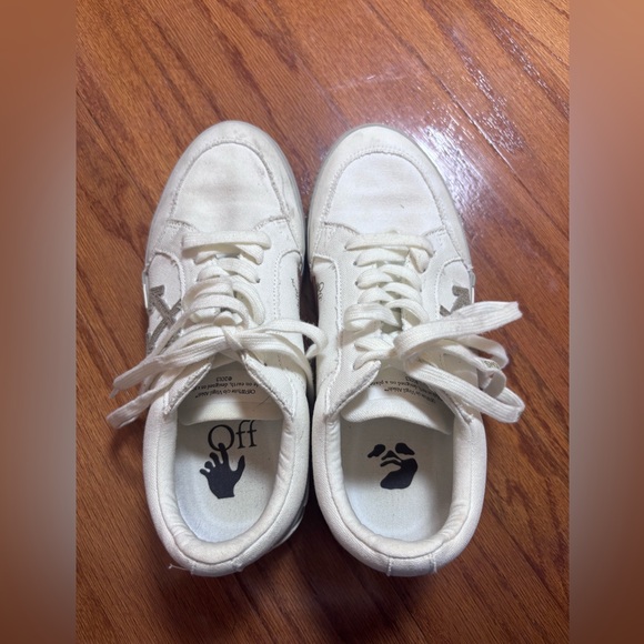 Off-White™ Low Vulcanized Canvas Sneaker White and Gray - Picture 11 of 12